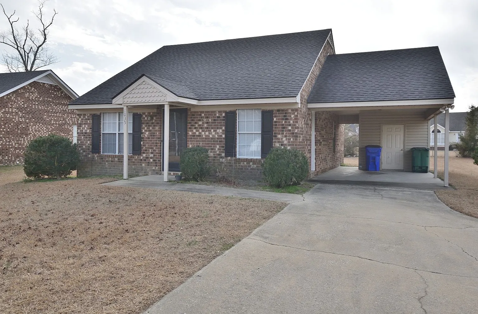 1035 E. Washinton Street — Photo 1