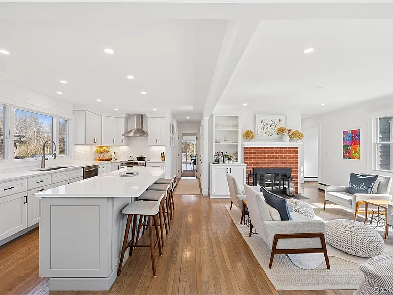580 Gin Ln — Photo 9