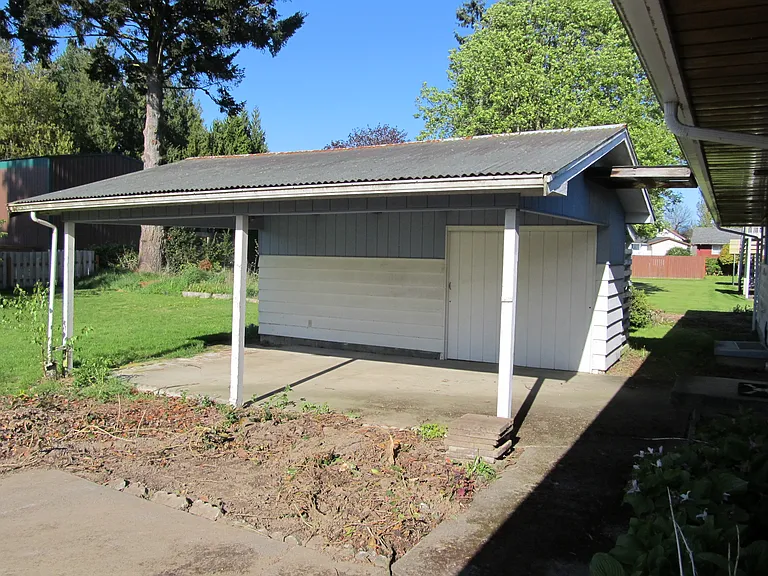 1509 E Avon Ave — Photo 13