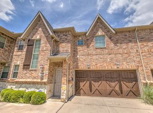 2988 Europa Dr, Grand Prairie, TX 75052