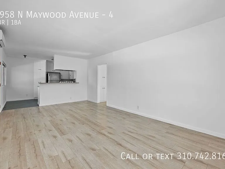 4958 N Maywood Ave #4 — Photo 6