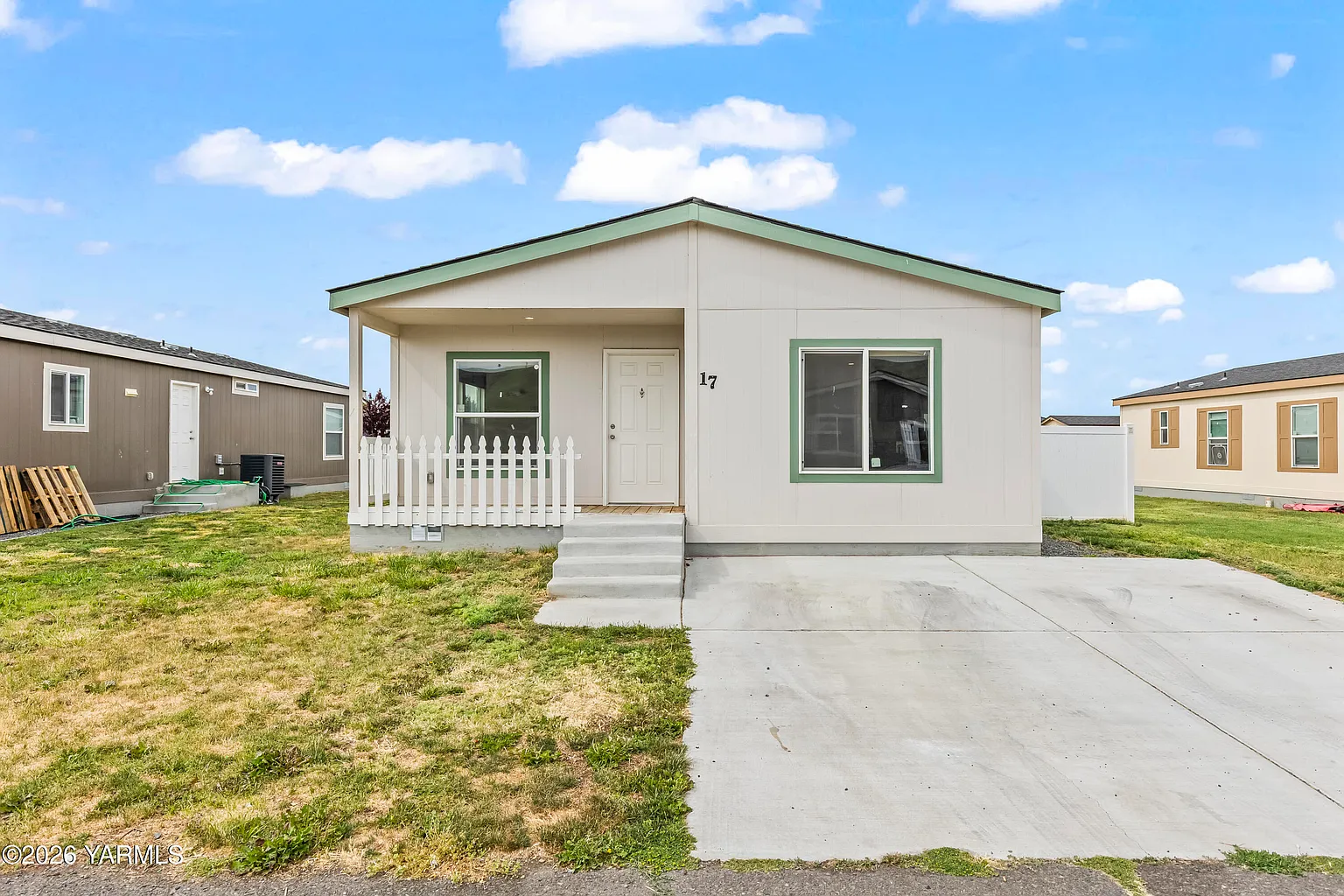 2802 S 5th Ave #17 photo 1