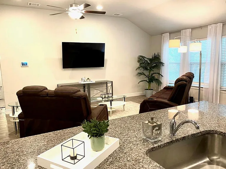 21643 Boggy Ford Rd — Photo 5