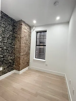 Rented by Jonis Realty | media 23
