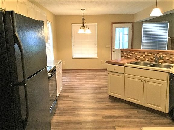 4th image of 474 W Hunters Dr