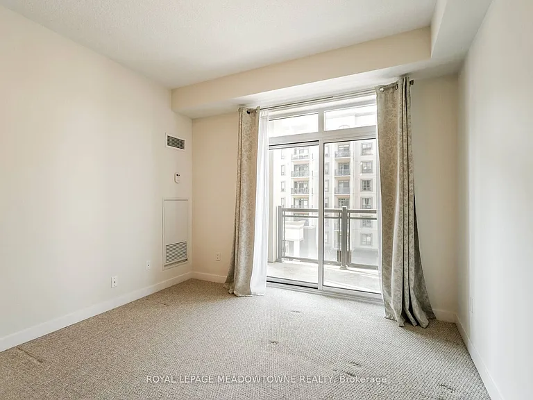 2486 Old Bronte Rd #402 — Photo 6