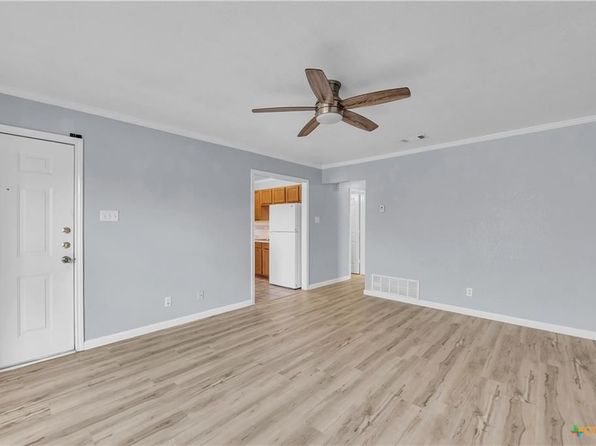 1803 Pontotoc Trce APT B