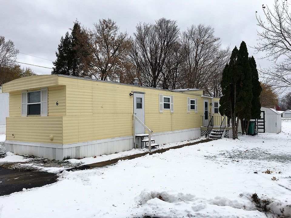 1st image of 6 Edward Ln