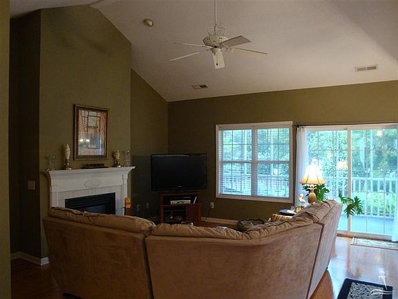 2nd image of 4146 Preston Pl