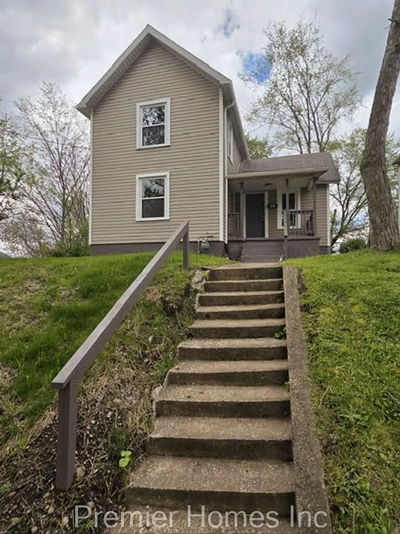 Building Photo - 601 Hartford Ave SE