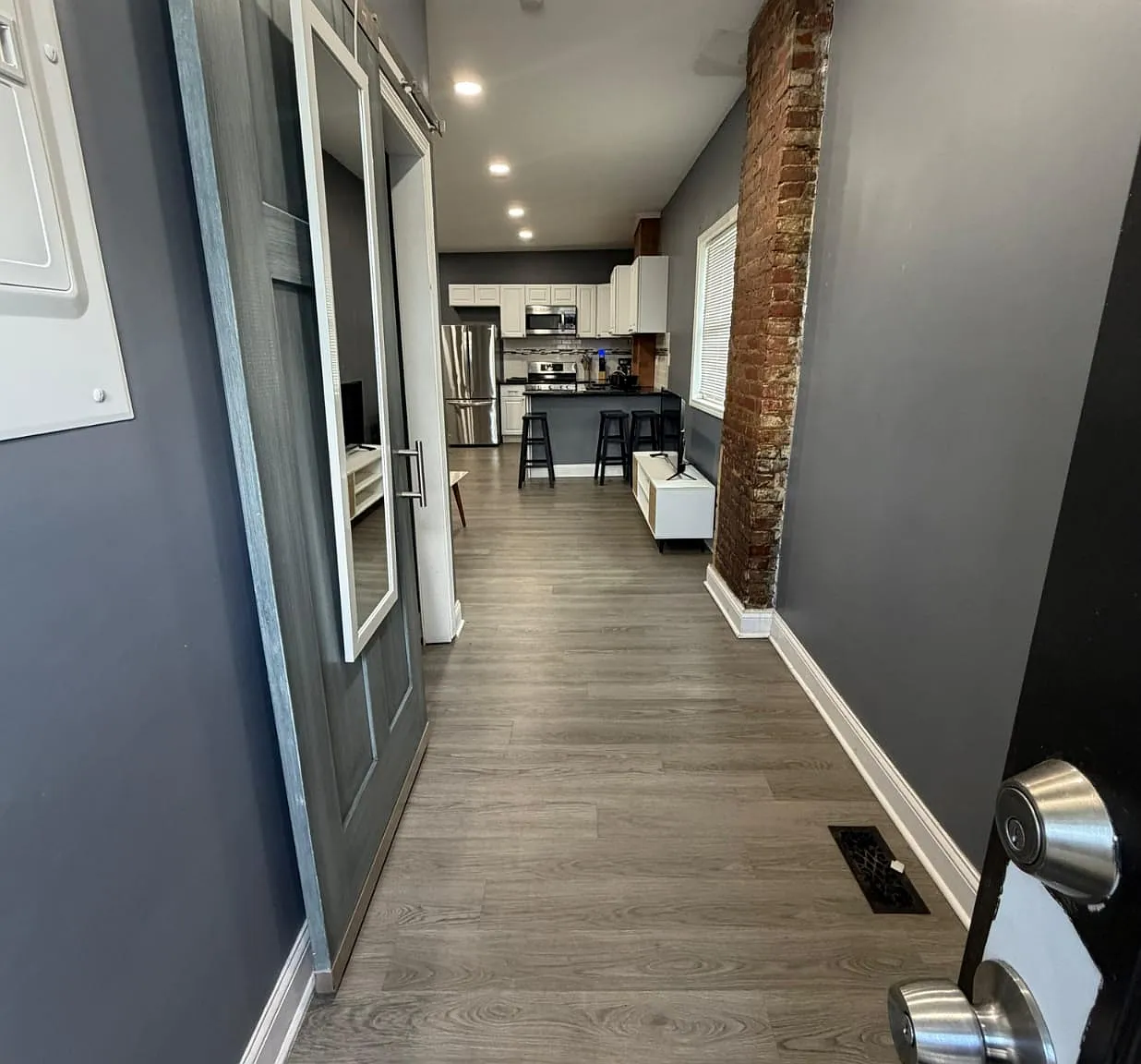 2 bed, 800 sqft, $1,350 — Photo 3
