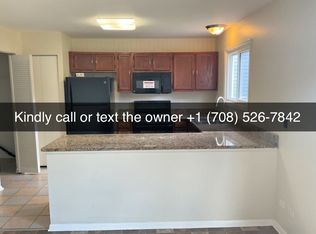 26 S Du Bois Ave, Elgin, IL 60123