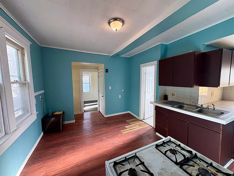 255 Ontario St #2 — Photo 6