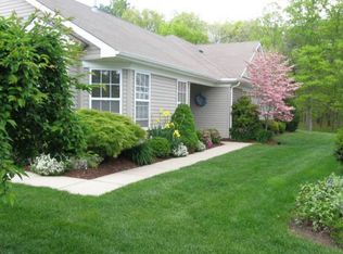 57 Skyline Dr, Lakewood, NJ 08701