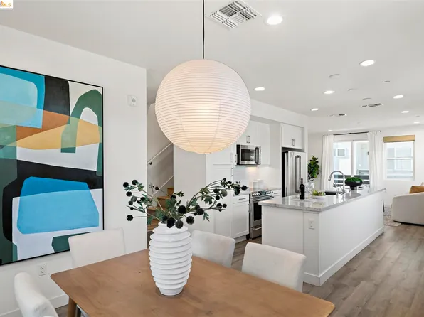 3849 Wattling St, Oakland, CA 94601