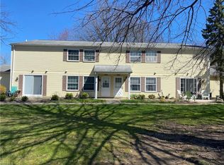 13762 Oakbrook Dr UNIT 3762, North Royalton, OH 44133