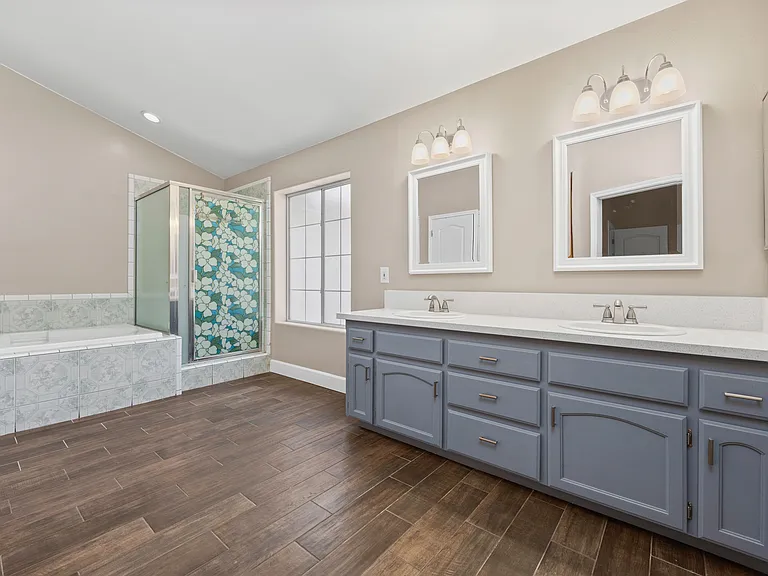 7005 Colony Park Dr — Photo 9