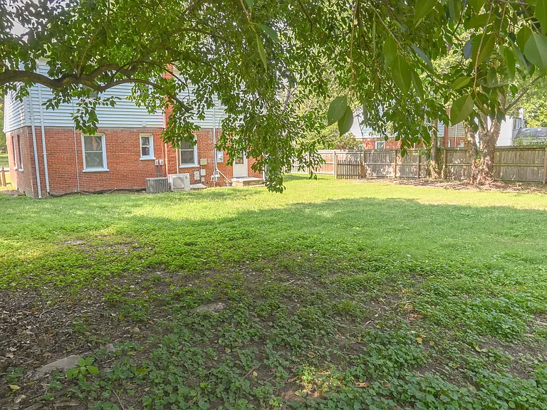 1001 Willow Lawn Dr — Photo 34