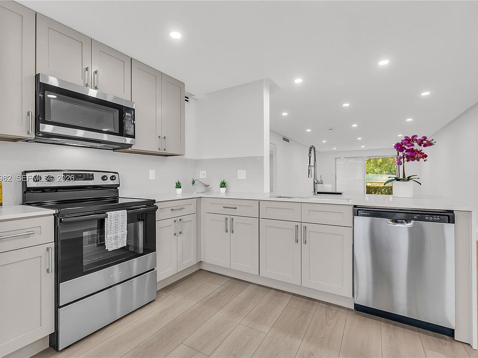 1st image of 2101 Lucaya Bnd APT E1