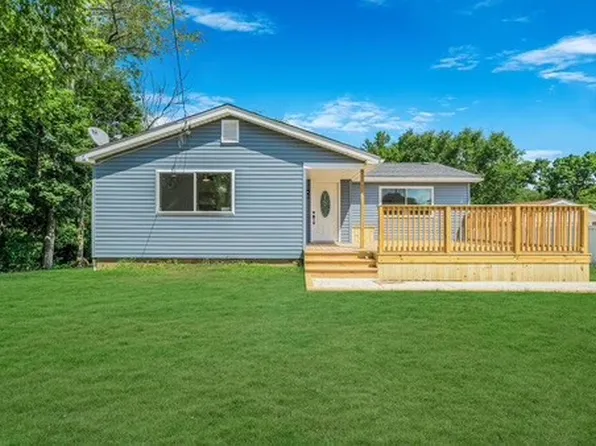 228 Kuehn Dr, Trafford, PA 15085