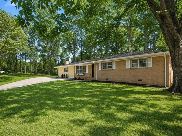 4975 Brawner Lake Dr, Austell, GA 30106