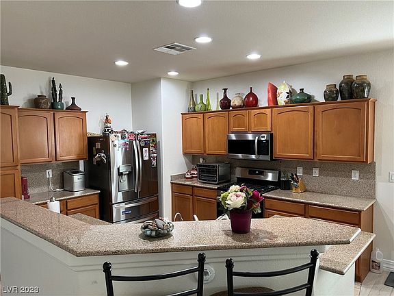 4th image of 5553 Markley Ave
