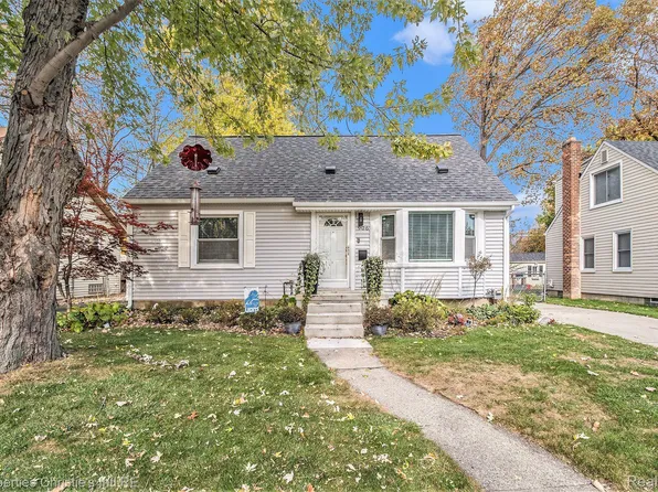 906 Mayfield Dr, Royal Oak, MI 48067