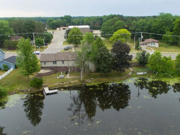 329 Underwood Ave, Montello, WI 53949