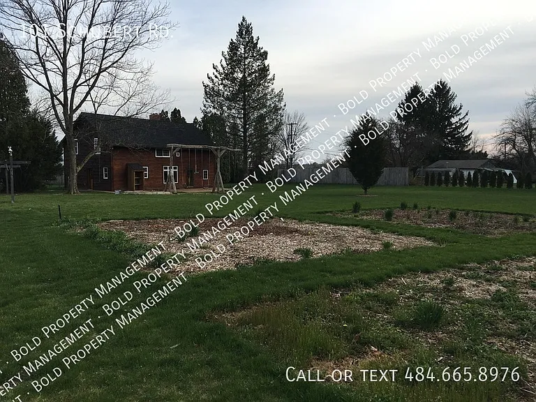 101 Schubert Rd — Photo 16