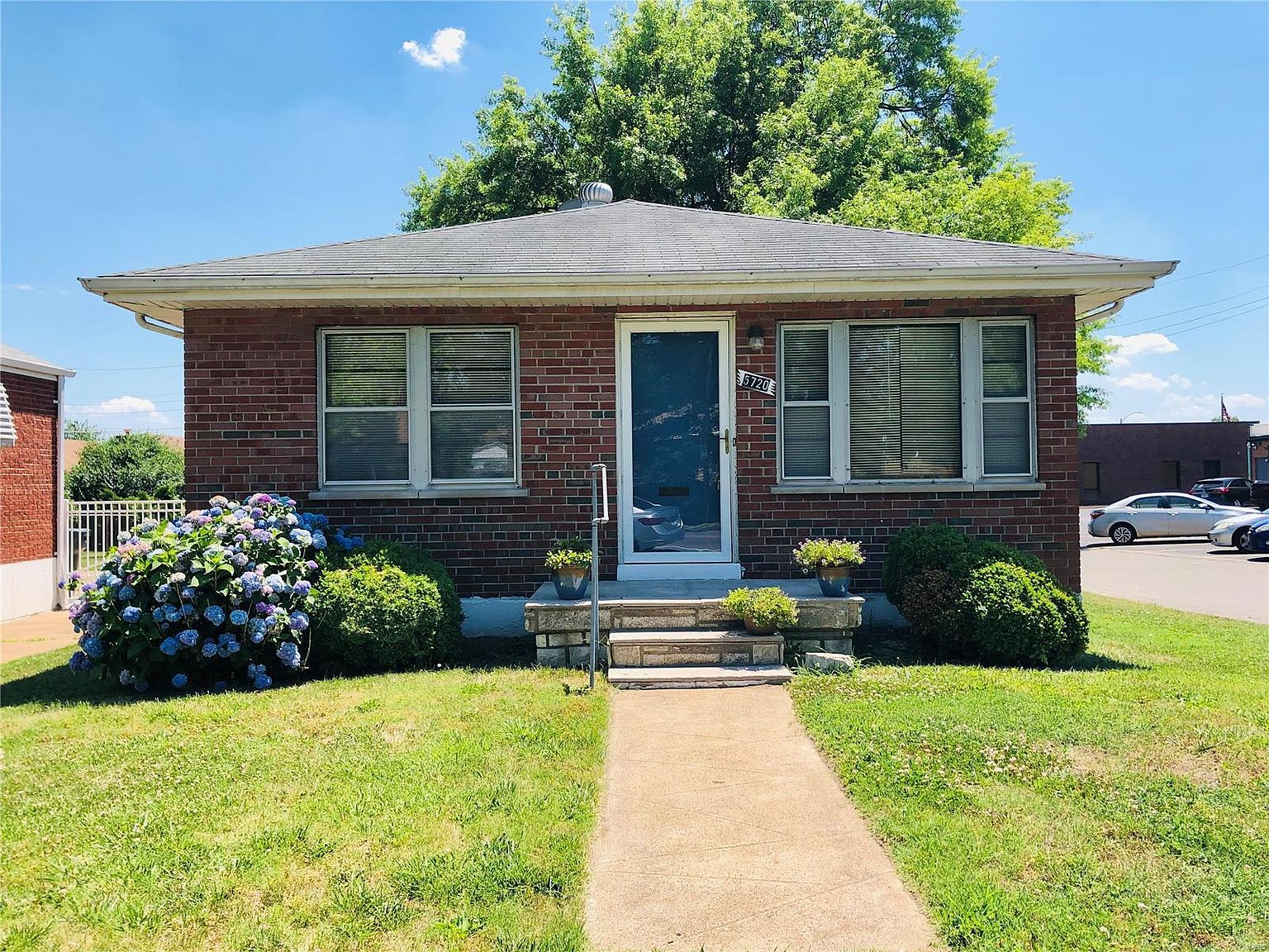 5720 Eichelberger St, Saint Louis, MO 63109 Zillow