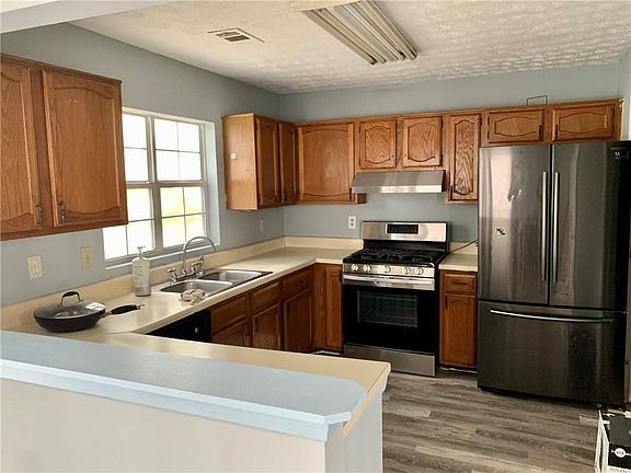 3rd image of 1310 Hampton Hill Ct