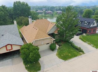 6815 Northridge Rd, Lincoln, NE 68516