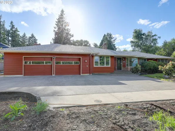 9749 SW View Ter, Tigard, OR 97224