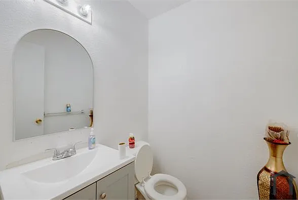 4260 Meadowknoll Dr — Photo 7