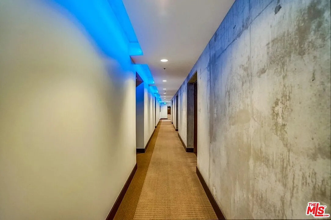 1 bed, 1.0 bath, 1010 sqft, $3,500 — Photo 2