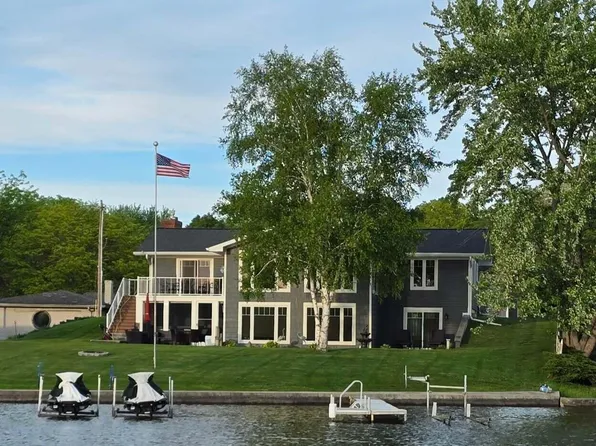 5906 Wolf Lake Rd, Grass Lake, MI 49240