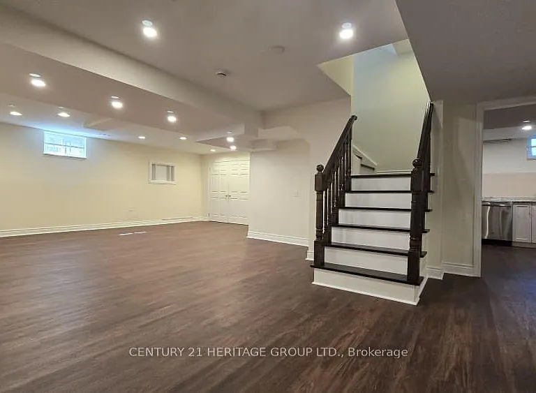 9 Addison St #BASEMENT — Photo 6