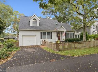 968 Chesapeake Ave, Deale, MD 20751