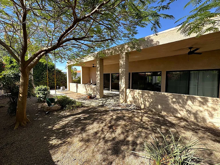42755 Santiago Pl — Photo 29