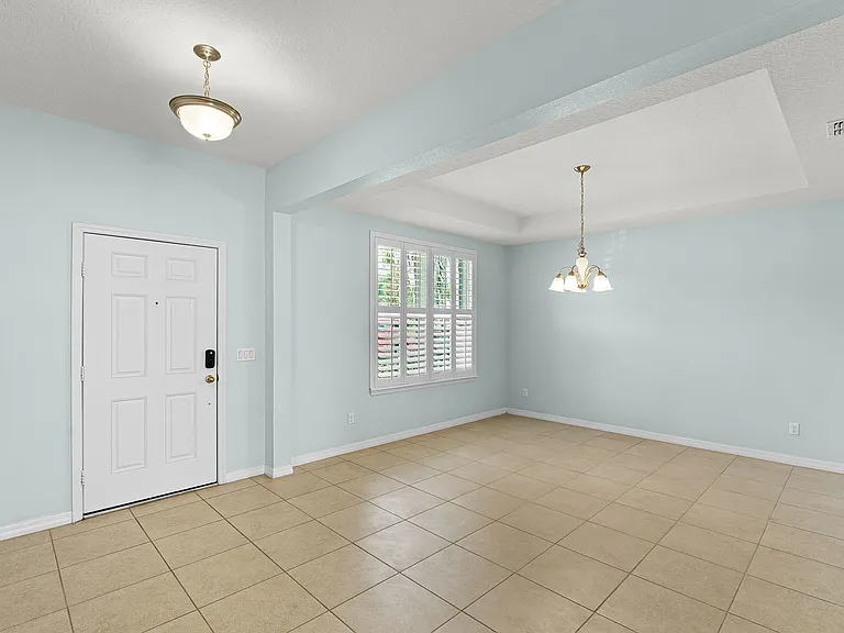 1452 Cabot Dr — Photo 6
