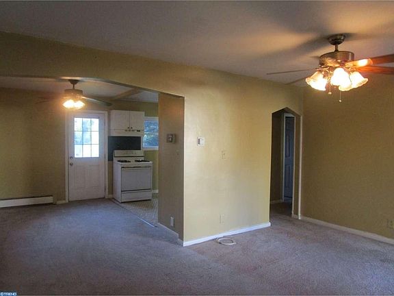 3rd image of 1152 Romano Ave