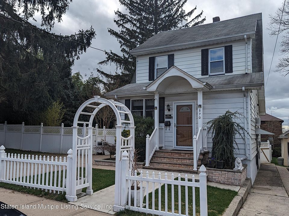 1st image of 370 Sharon Ave