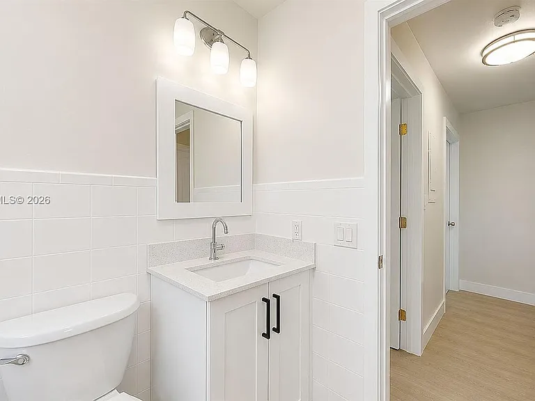 1670 W 42nd St #1672 — Photo 22