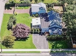 211 Hudson Ave, Lake Grove, NY 11755