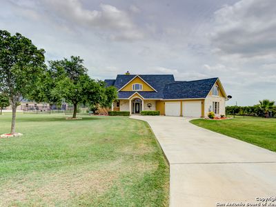 15910 Lake Shore Dr, Lytle, TX, 78052