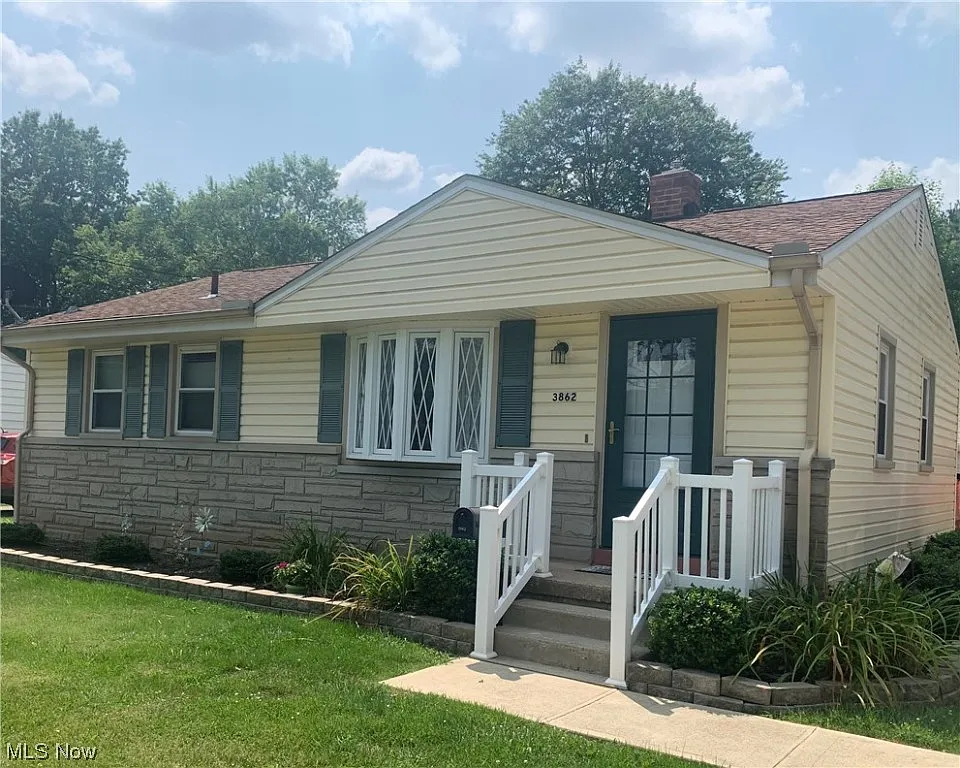 3862 Timothy Ln photo 1