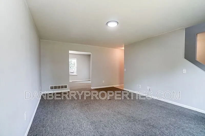Building Photo - 3565 Turret Green Dr #1