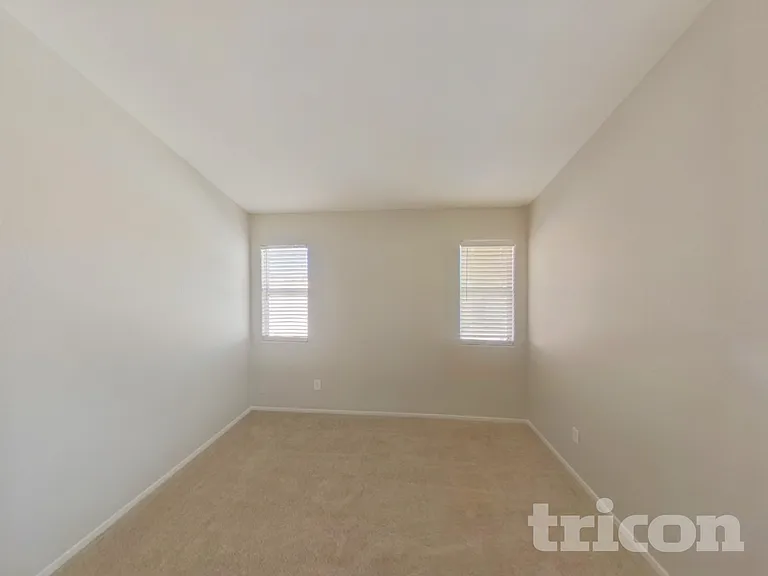 9115 Indian Breeze Dr — Photo 10