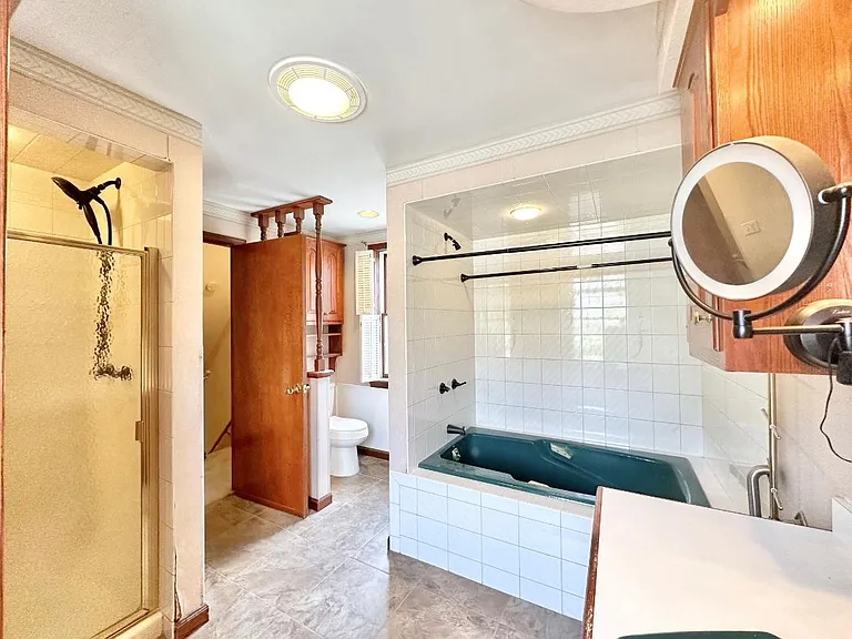 682 Bloom Rd — Photo 3