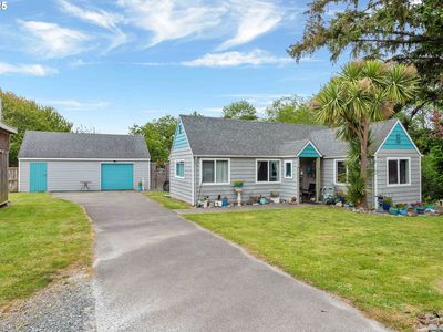 1052 Chicago Ave, Bandon, OR, 97411
